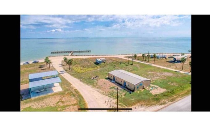 Port Lavaca Apartment | Sunset Haven: Your Seaside Escape