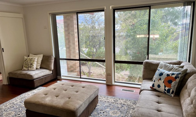 McKellar House | Charming 4-Bedroom Retreat with Ensuite Spa and Tranquil Backyard