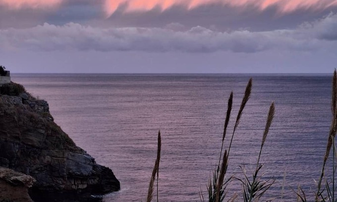 Evdilos House | Bella Vista GuesthousenCosy studio apt. w/sea view, front yard,10' to Evdilos
