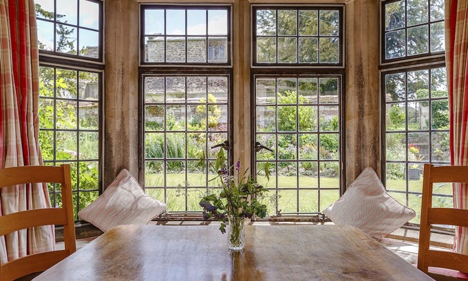 Swindon House | Pet friendly, comfortable Grade 2 listed manor complete with Aga, fires etc.