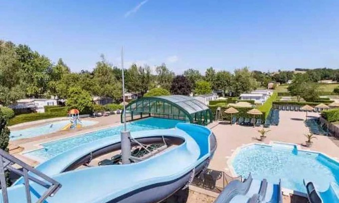 Vernioz Ski Chalet | Chalet 4 étoiles - Parc aquatique - eeeaag