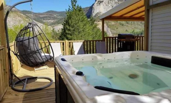 Orpierre House | Camping 4 étoiles - Piscine - eeeaeg