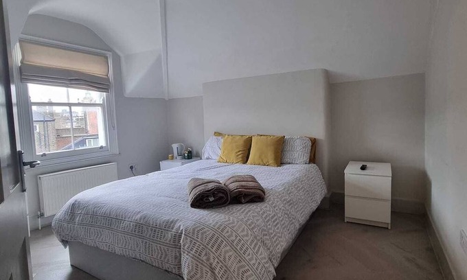 Shaftesbury House | London Hideaway in Clapham