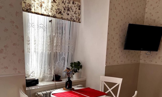 Bouvet Island House | Apart- SWEET HOME -30 м- Оперний театр, Adr.Svobody,26