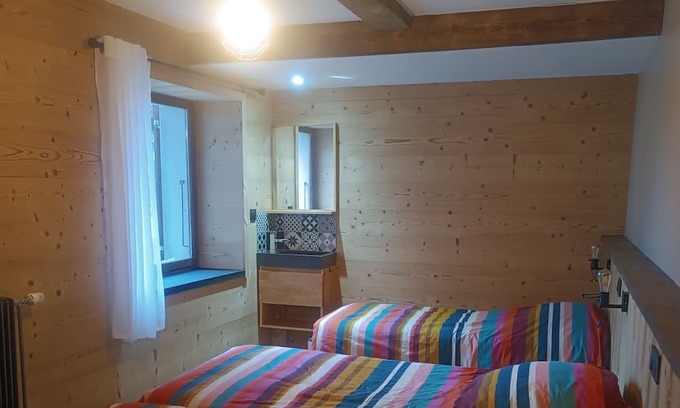 Septmoncel les Molunes Bed & Breakfast | Chambre Avec Petit Déjeuner / Les Étoiles de Bevy