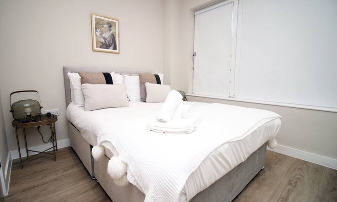 Butetown Apartment | 2 BR and Balcony - CoHost