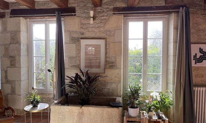 Yves House | 18th century post office transformed into a charming house