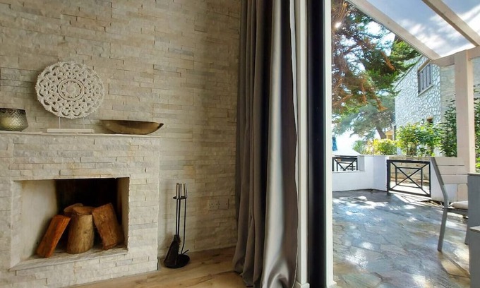 Platres House | Phaedrus Living: Luxury Maisonette Platres