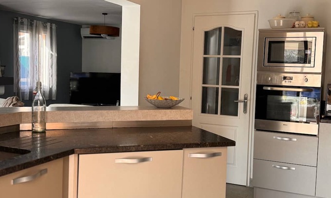 Jonquerettes House | La Provence, Tout Proche D'avignon Avec Piscine