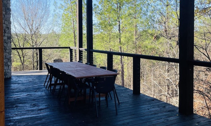 Bouvet Island House | NEW! Relax at your perfect hideaway in Broken Bow!