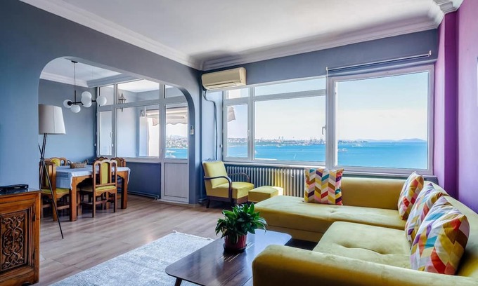 Kabatas Apartment | Magnificent Sea View Flat 5 min to Istiklal Square
