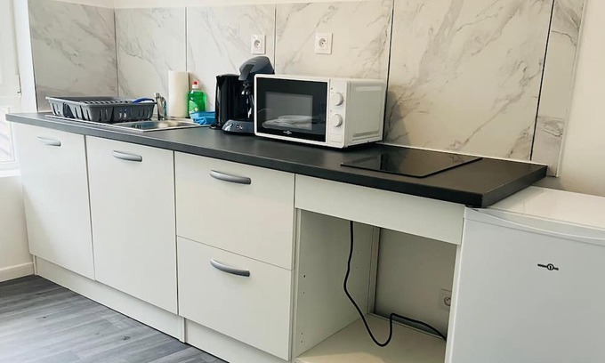 Maubeuge Apartment | Studio Hyper-centre Tout équipé