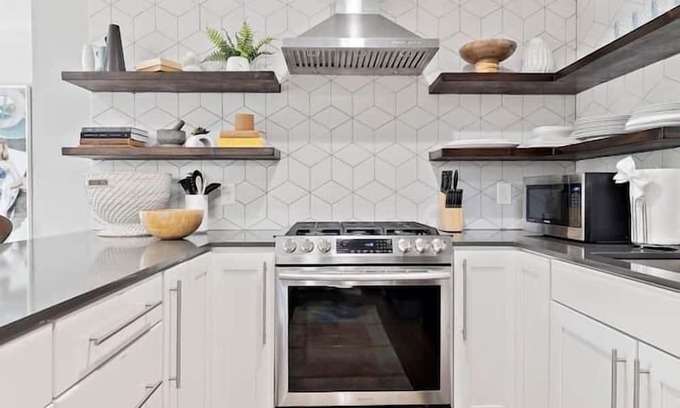 Dawson House | SoCo Groovy - Pool sleeps up to 14