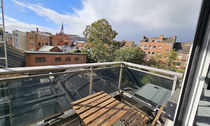 Haringrode Apartment | Enjoy the Center of Antwerpen With This Elegant Refreshed Appartement