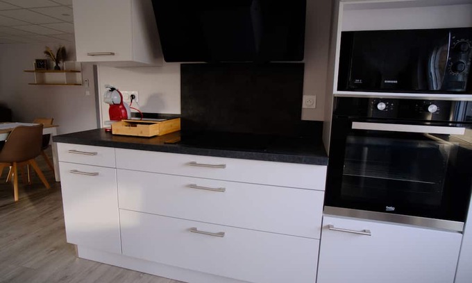 Chamousset Apartment | Évasion Savoyarde : Appartement Entre Lacs et Montagnes