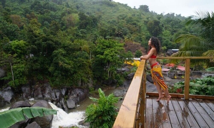 Rio Blanco House | El Yunque Waterfalls, forest and river tiny house