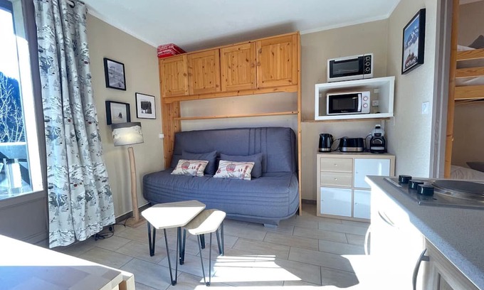 Notre-Dame-de-Bellecombe Apartment | Quiet studio in Notre-Dame-de-Bellecombe with private parking
