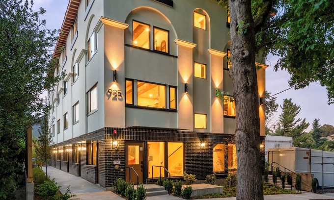 Kerns House | Kerns 6BR Gem - New Build, Spanish Flair