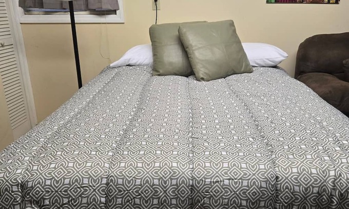 Windsor Apartment | Fall in Love with New England Charm this Fall!