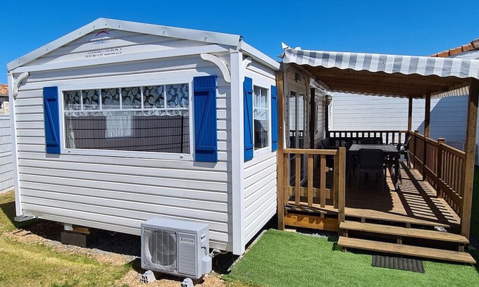 Neuville-de-Poitou House | Mobile Home '4p Near Futuroscope' with Wi-Fi and Air Conditioning