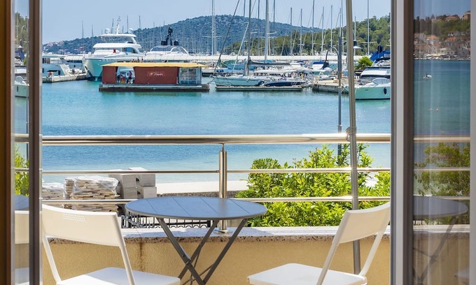 Rogoznica Apartment | Apartments Apartments Mikulić (100511-A3) - Rogoznica