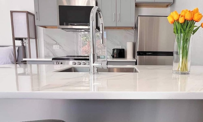 Paget Apartment | Chic Paget Studio Near Hamilton & Railway Trail