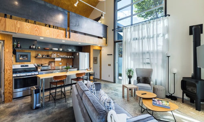 Santa Fe House | Sunny Open Home by Cafecito in Baca Railyard