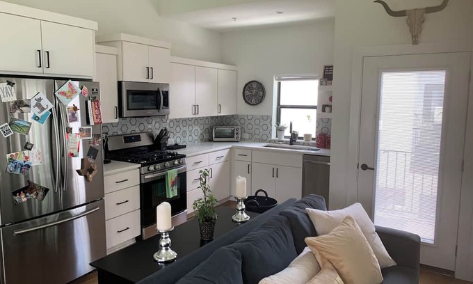 Blackshear-Prospect Hill House | Charming 2-bedroom house with AC, WiFi in fabulous East Austin