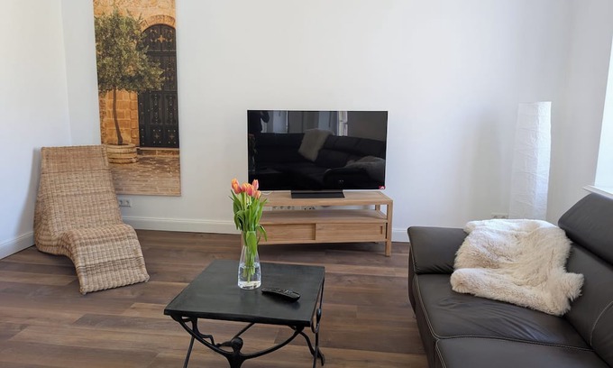 Brauneberg Apartment | Moselle view - Elegant apartment "Moselglanz" with 2 bedrooms & balcony