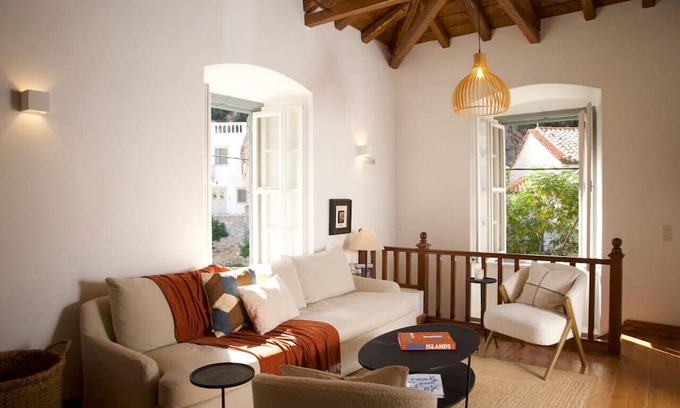 idhra House | Elegant Hydra Getaway