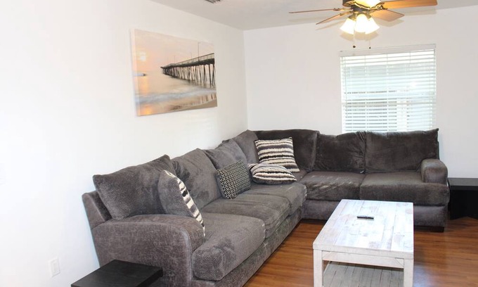 Gainesville House | Only 5 min to University of Florida!