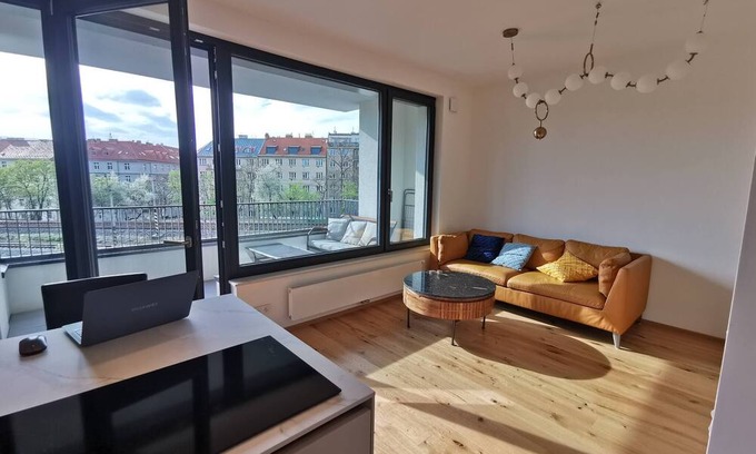 Nusle Apartment | free Parking, center location, Nuslesky Pivovar sunset balcony home