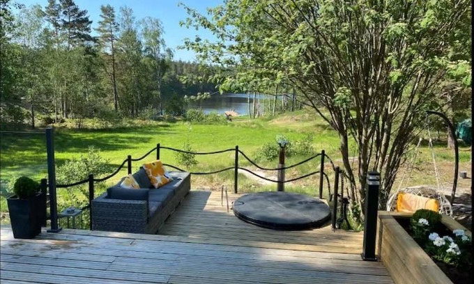 Pargas Cabin | Cabin with own lake and palju hot tub