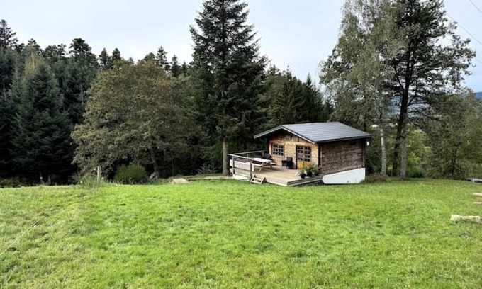 Entre-deux-Eaux Ski Chalet | Chalet in the heart of nature