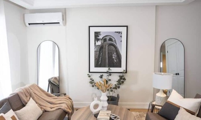 Rockcliffe - Smythe Apartment | Bright & Spacious 5-BDR Home in Toronto (Unit #5)