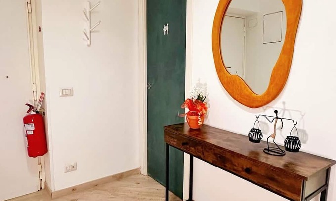 Tuscolano Apartment | Charming 1-bedroom apartment in enchanting Roma with AC, WiFi