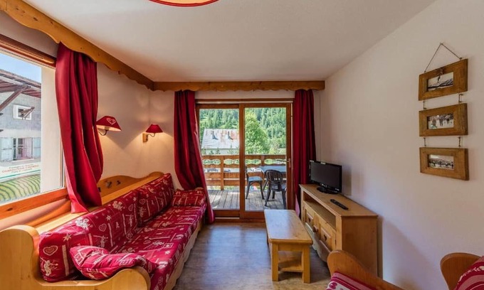 Abries Apartment | Wifi, 300m from ski slopes, fitness, swimming pool, parking, tv, ski locker, 64-69m², Abriès