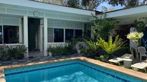 Looc Apartment | Two-Bedroom for 3 persons