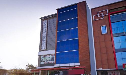Bidadi Hotel | Hotel Skanda Suites