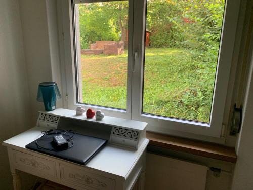 Oberlunkhofen House | Gemütliches Zimmer im Grünen mit eigenem Bad WC