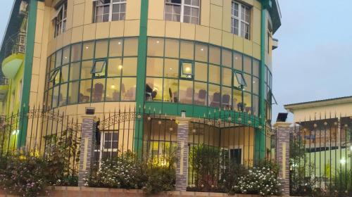 Ebolowa Hotel | 6ème Sens Hôtel