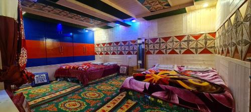 Srinagar House | Guest House ad