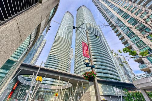 Toronto Entertainment District Hotel | York Suites
