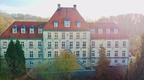 Cadier en Keer Apartment | Cosy studio at monastery The Abbey